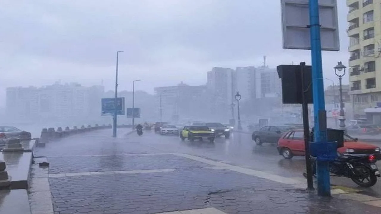 منخفض جوي يضرب مصر بأمطار غزيرة تكتسح المحافظات خلال الساعات القادمة